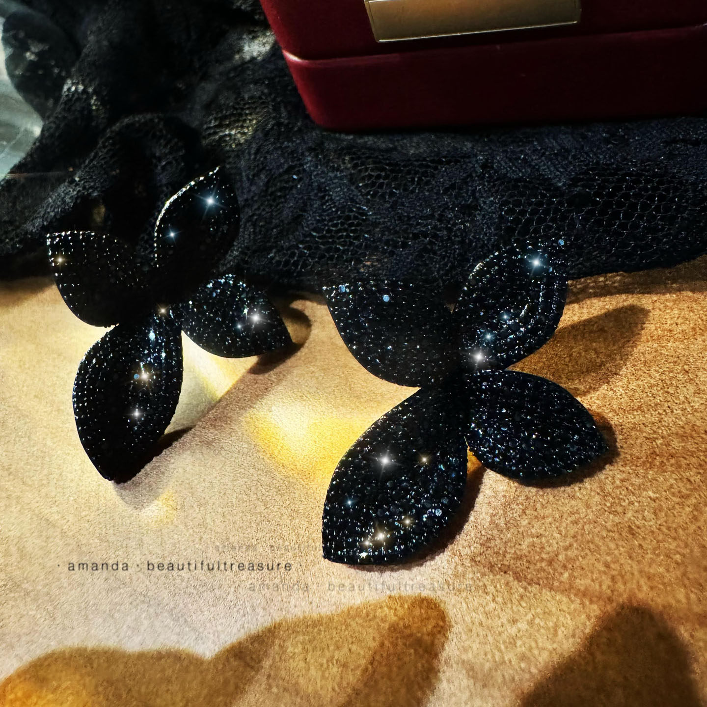 小众轻奢黑色水晶花朵夸张个性法式时髦耳钉女高级感气质满钻耳饰,淘宝优惠券,粉丝福利购,淘宝优惠卷