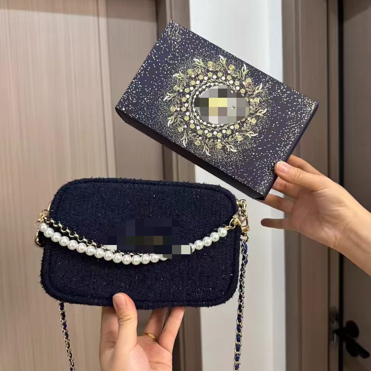 国内美妆柜台礼赠化妆包 蓝金色洗漱包简约便携旅行收纳包 手拿包,淘宝优惠券,粉丝福利购,淘宝优惠卷