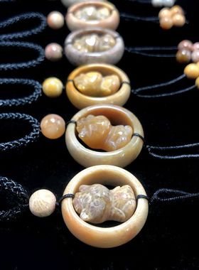 小熊吊坠男女珊瑚玉文玩项链