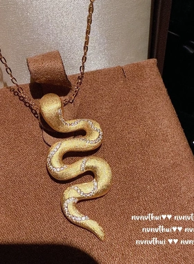 古法金色錾雕灵蛇拉丝蛇年吊坠项链 新中式 点钻葫芦锆石耳环套装