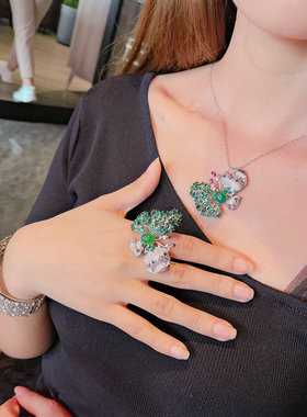 蝶舞花香孔雀绿宝石项链 镀18K金璀璨多切面祖母绿锆石闪钻链