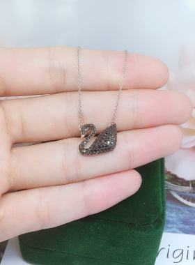 大耳龙钻石白天鹅黑天鹅女18K