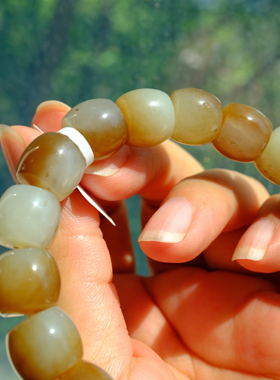 【一物一图】11.8mm新疆和田玉且末料糖白直切老型珠手串～18手围