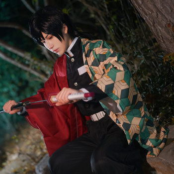 ອານິເມ່ຍອດນິຍົມຂອງ Demon Slayer: Kimetsu no Yaiba Demon Slayer Suizhu Tomioka Giyu cosplay costume comic exhibition set