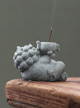 高枕无忧青砂石茶宠貔貅桌面小摆件悠然自得香插景观装饰茶桌瑞兽
