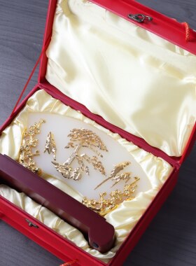 手工送客户朋友礼品扇形琉璃台屏