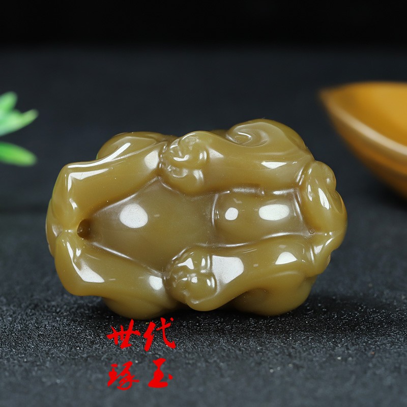 新疆玉糖玉瑞兽貔貅手把件和田玉糖料立体麒麟把玩件挂件皮丘摆件-图3