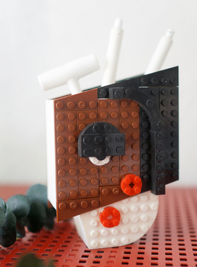 积木抽象客厅设计师笔筒