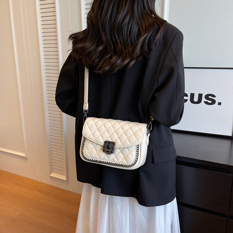 包包女式2025新款大容量百搭洋气宽带斜挎包高级感爆款菱格单肩包,淘宝优惠券,粉丝福利购,淘宝优惠卷