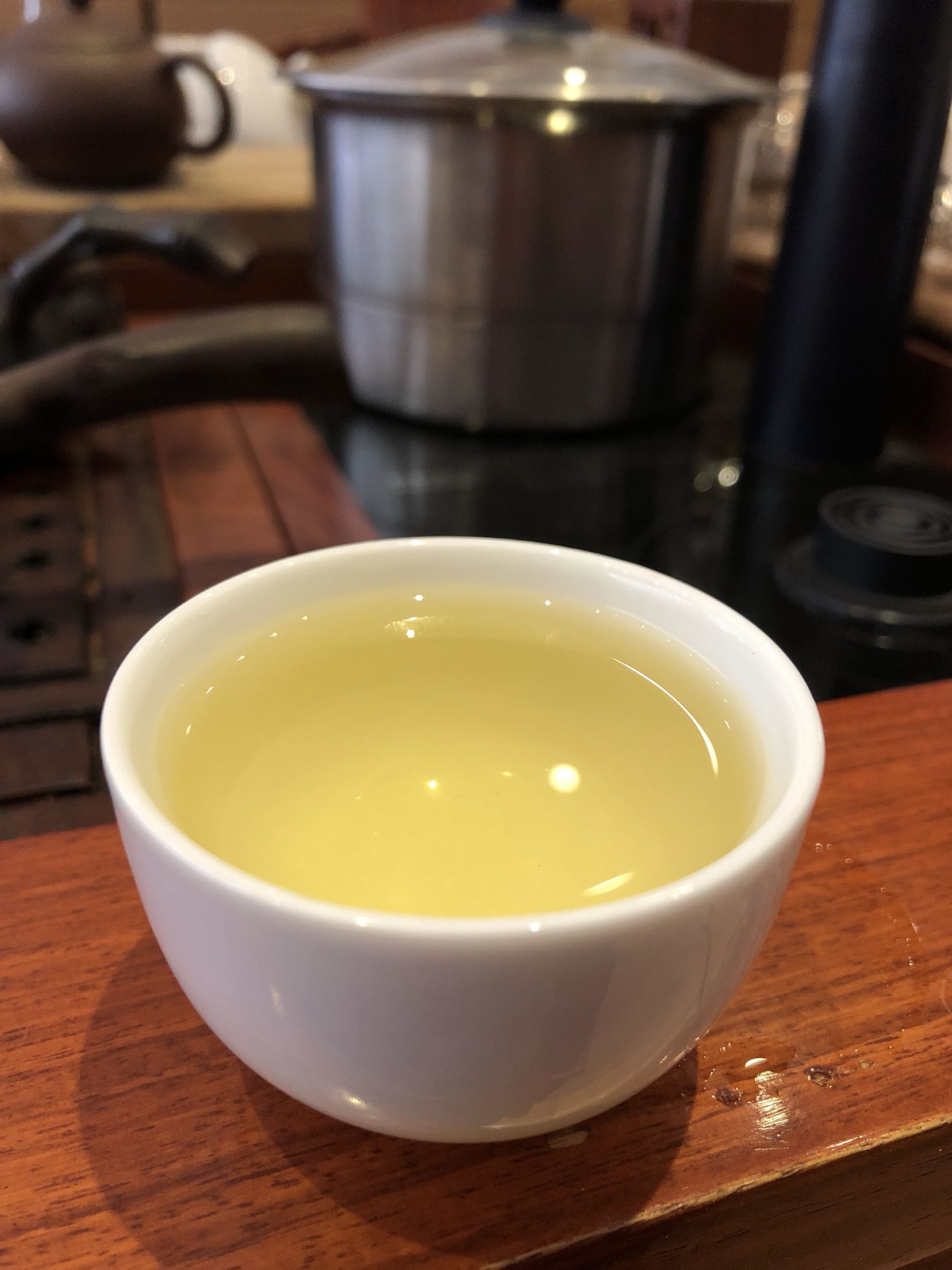 云南普洱茶叶 2017年普洱茶生茶黄金叶口粮茶饼茶300克生普洱-图2