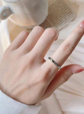 英国 【设计师】Cookie Kiss法语爱你字母戒指女18K金轻奢食指戒