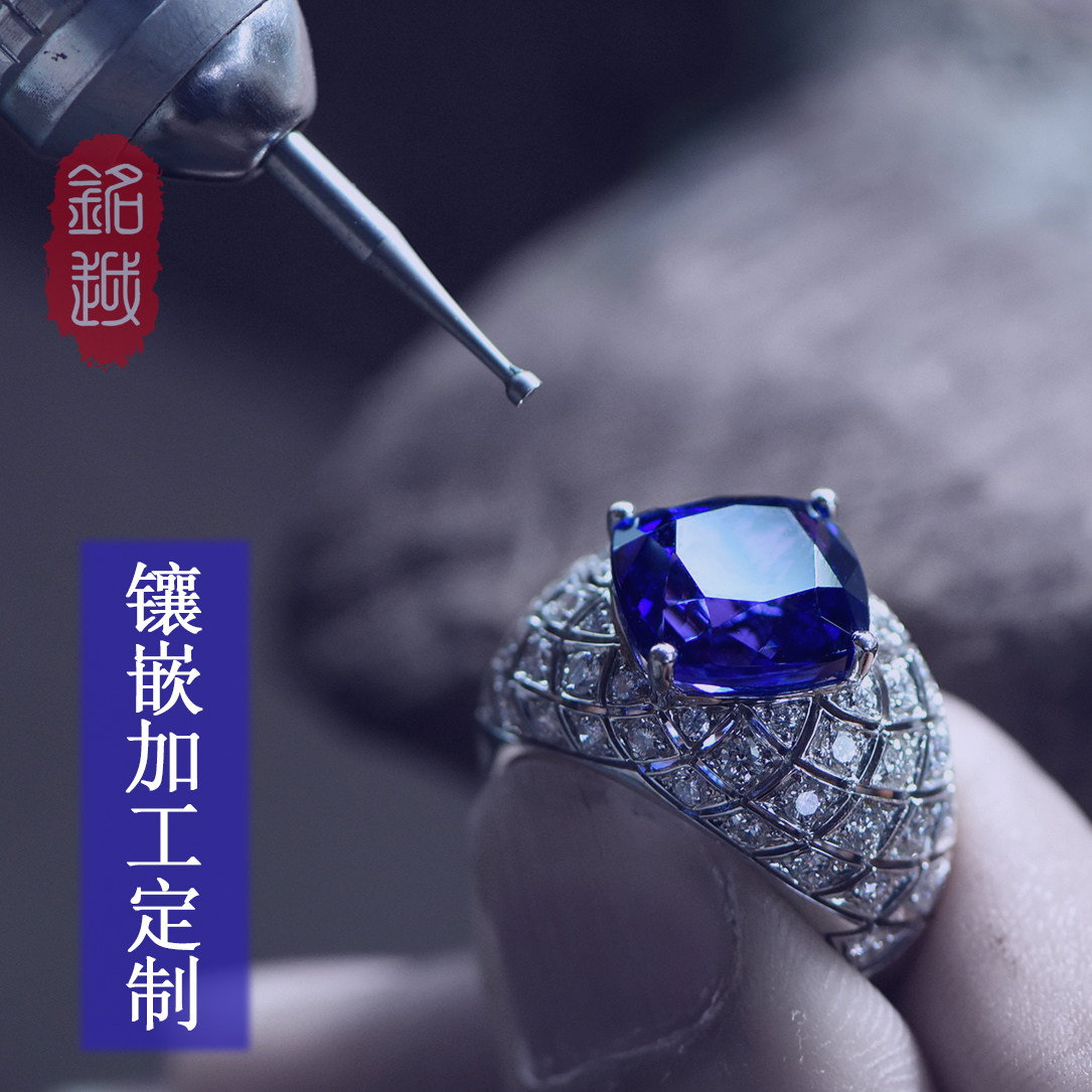 六福珠宝，一个响亮的名字，在各大婚庆现场和高档珠宝店里都能看到它的身影。但你知道吗？它也有私人订制服务！今天我们就来聊聊六福珠宝的定制服务。