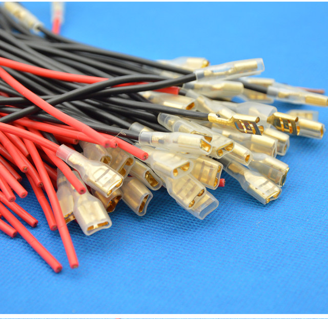 Electric vehicle speaker wire speaker plug terminal