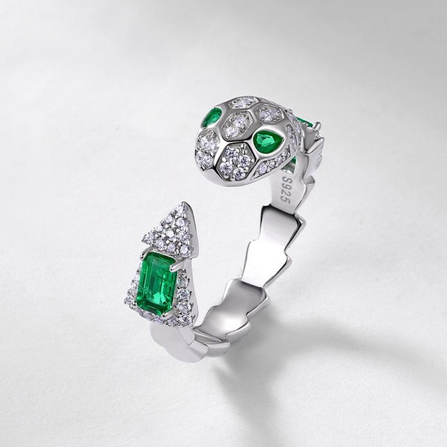 New personalized spirit snake cultivation color treasure set S925 silver inlaid cultivation emerald snake-shaped necklace ring for women