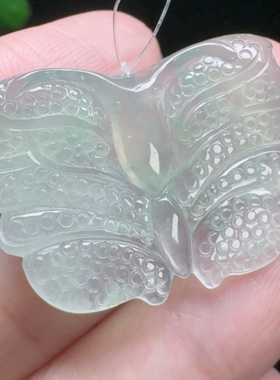 天然翡翠缅甸料 蝴蝶吊坠，尺寸21.6/29.7/4.4mm