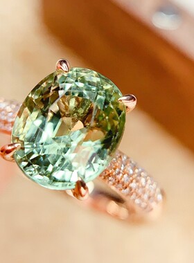 18k天然碧玺戒指  总重：3.42克主石：3.6克拉 钻石：64颗