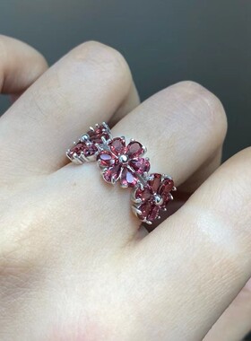 s925银镶嵌天然沙弗莱 戒指，尺寸3/4mm 火彩十足