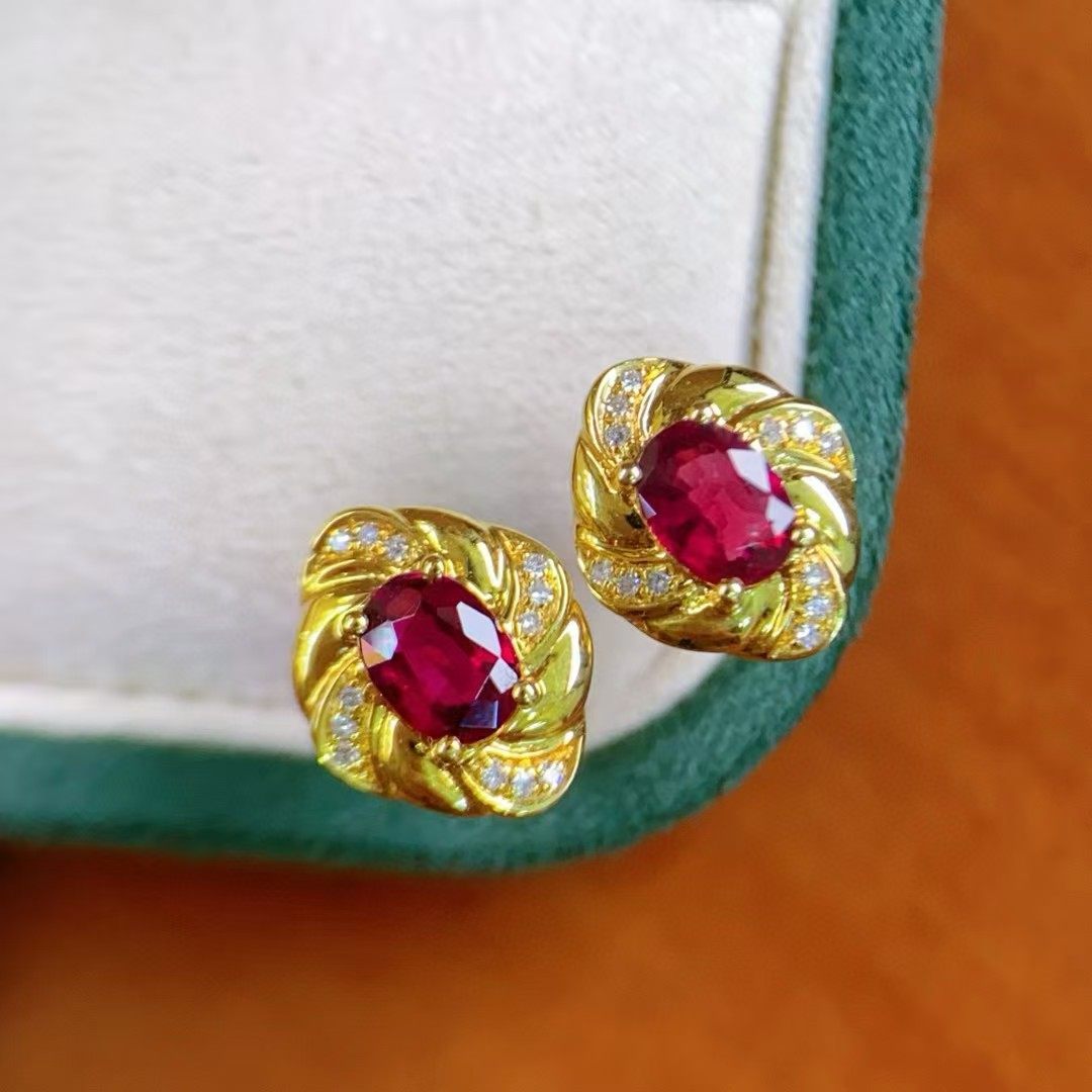 18K金镶嵌天然红碧玺耳钉 总重量: 1.48g主石: 0.85ct，钻石: 24p,淘宝优惠券,粉丝福利购,淘宝优惠卷