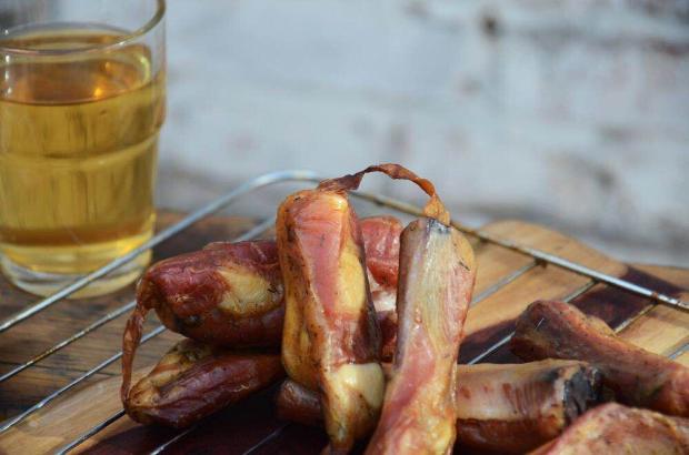 浪贝勒 俄罗斯风味 香熏肠衣猪排(无纯瘦 排骨有骨头) - 图1