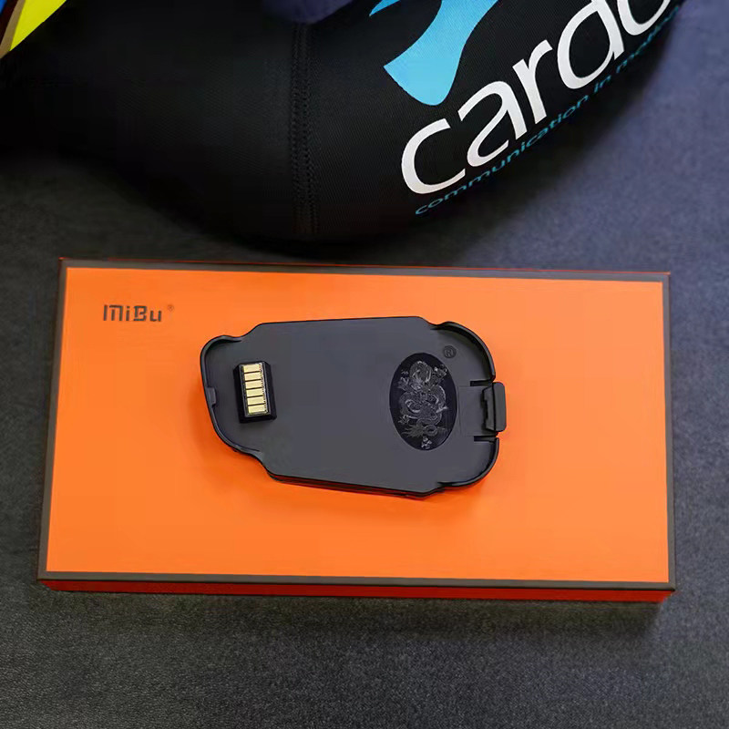 Комплект аксессуаров Cardo PackTalk Edge с наушниками JBL и магнитным креплением