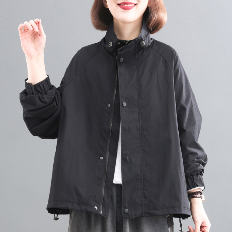 孔雀飞飞2024春装新款韩版大码遮肉减龄纯色时尚立领女士风衣外套