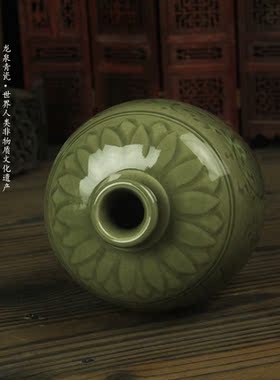 龙泉青瓷 手工雕花古釉复古梅瓶 摆设陈列工艺品传统器型古董收藏