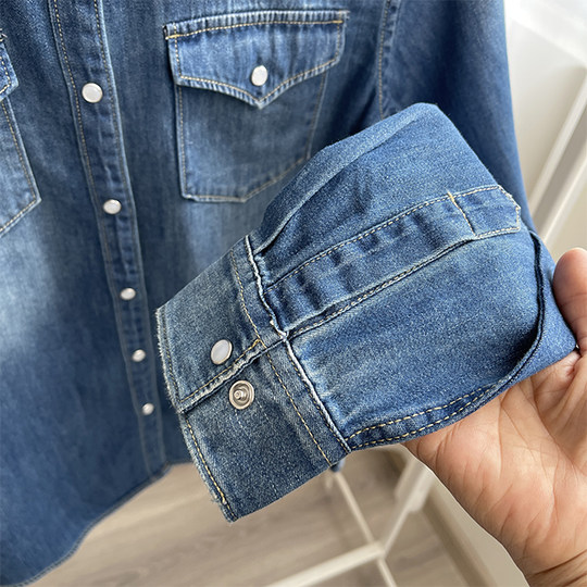 美式复古软牛仔双口袋衬衫磨破设计水洗磨白衬衣翻领叠穿百搭女装