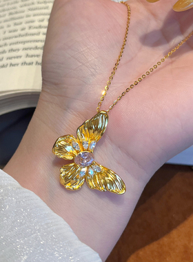 千夕 足金999灵动蝴蝶黄金吊坠女款情侣情人节七夕生日礼物送女友