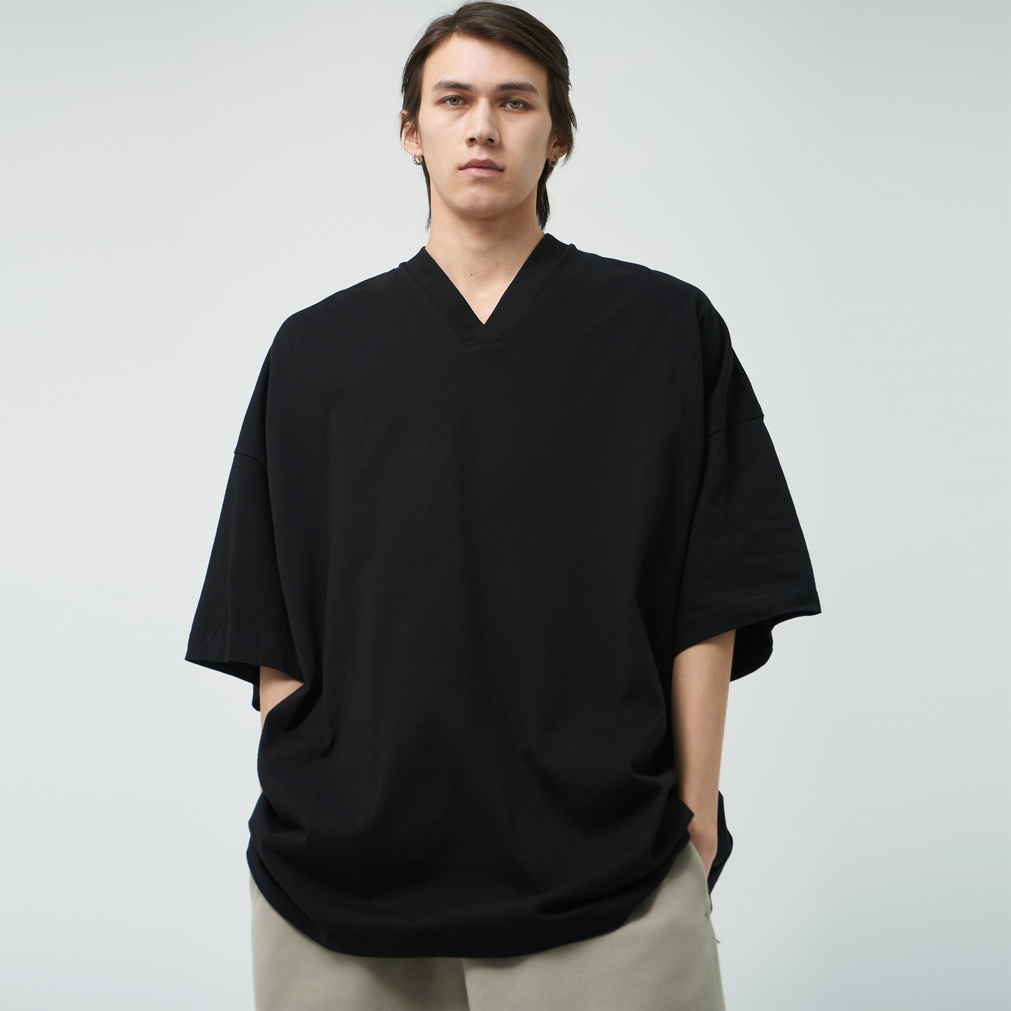 Fear Of God Essentials 24SS Drop2春季多色 LOGO胶标V领短袖T恤-图3