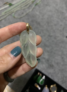 天然翡翠吊坠项坠挂件大叶子冰种胶飘花