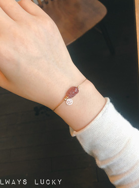 草莓晶貔貅细镯小福牌