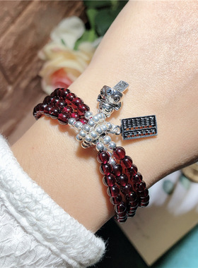 水晶饰品酒红石榴石招财猫算盘925银手链复古手串轻奢小众ins