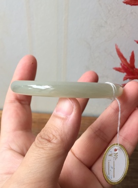 天然和田玉手镯青海料青白玉镯子