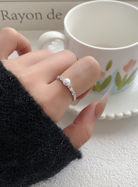精致百搭螺纹戒环珍珠时尚闭口指环戒指女小众高级轻奢食指戒