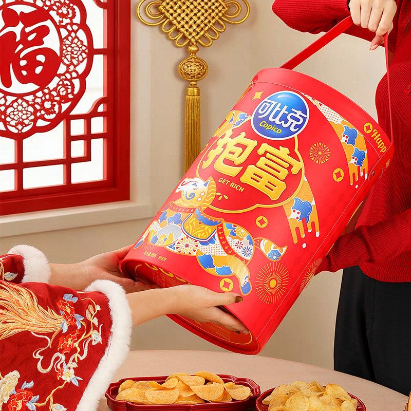 可比克988g抱富桶多口味混合零食薯片下午茶出游踏青