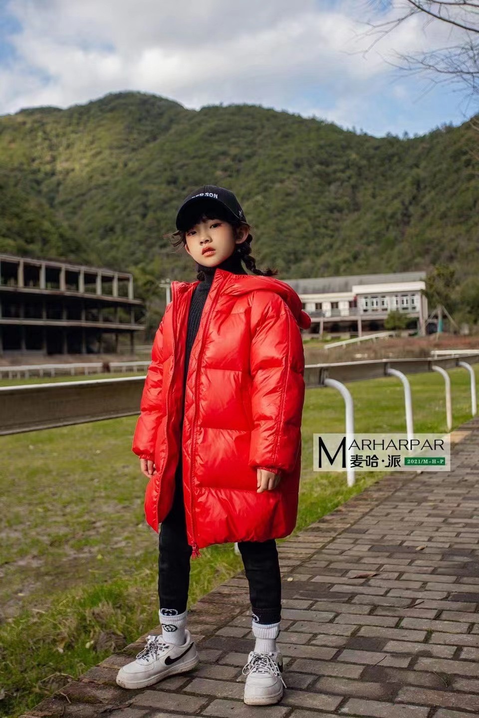 麦哈派反季节羽绒服特价红色110到160 - 图1