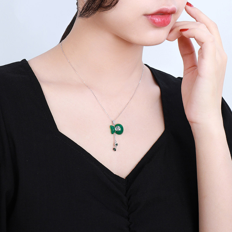 梦金园福字银吊坠925福袋银挂坠玉佩玉髓坠小福包节日送母亲礼物,淘宝优惠券,粉丝福利购,淘宝优惠卷