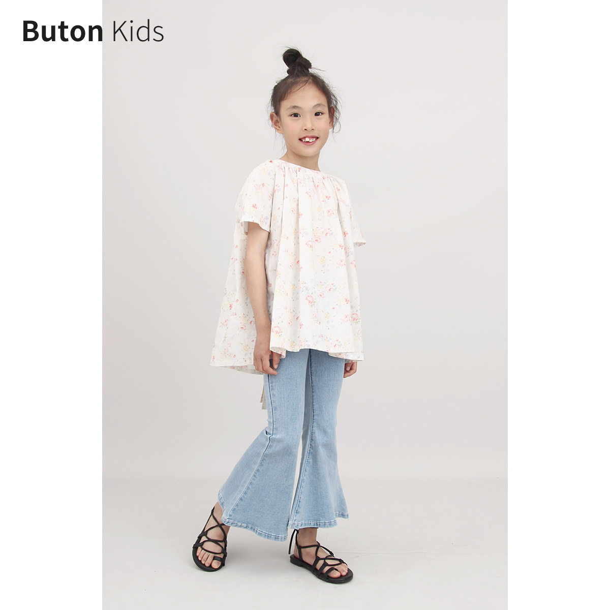 Buton Kids自制女童薄款弹力牛仔喇叭裤夏季新款松紧腰长裤亲子装