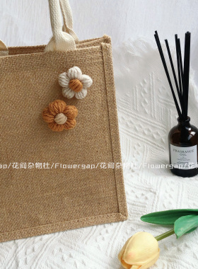 手工钩织毛线花朵胸针