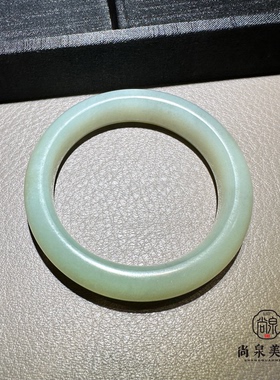 新疆和田玉籽料53.5圈口手镯