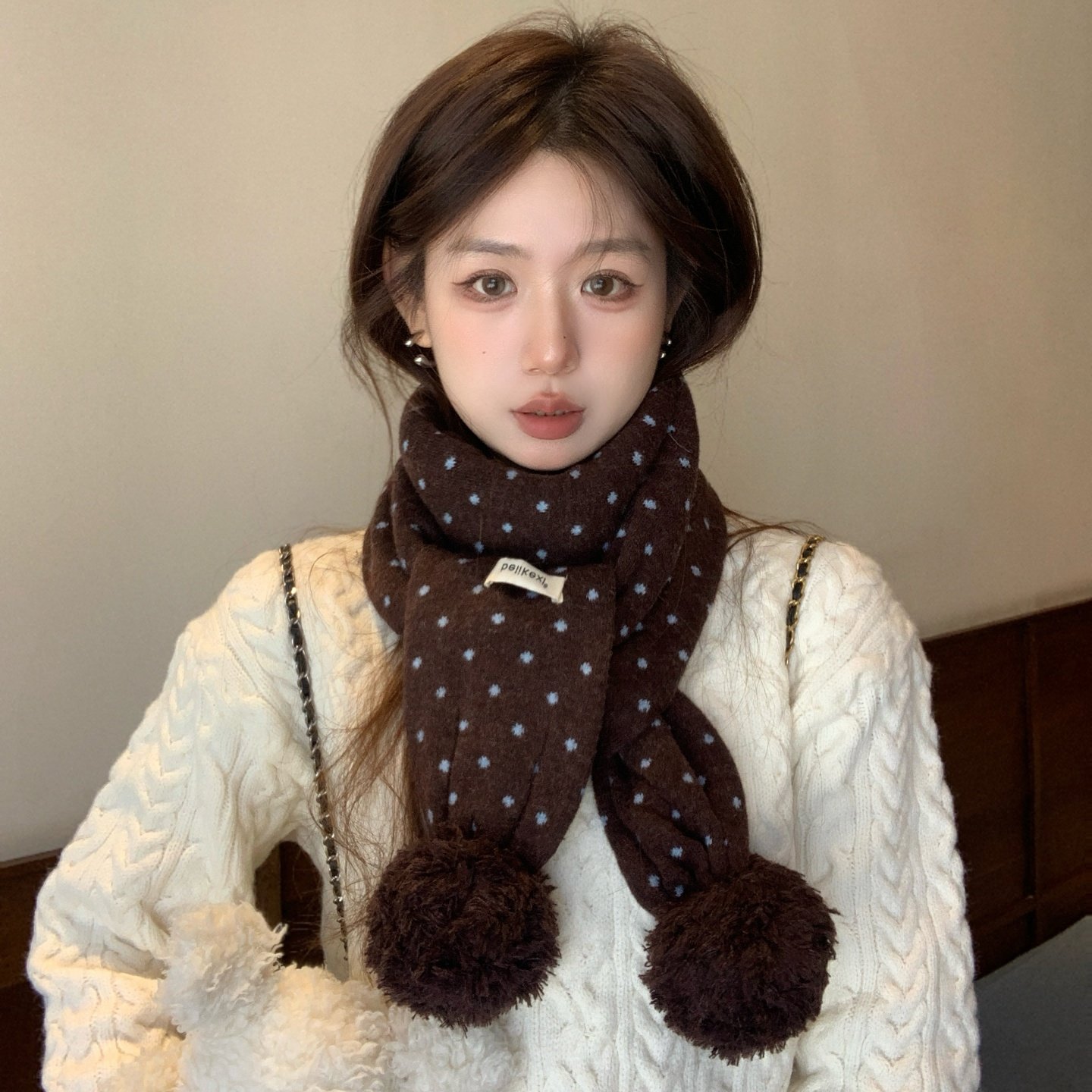 日系甜美软糯双层挂球围巾女秋冬保暖氛围感波点百搭围脖蓬松柔软,淘宝优惠券,粉丝福利购,淘宝优惠卷