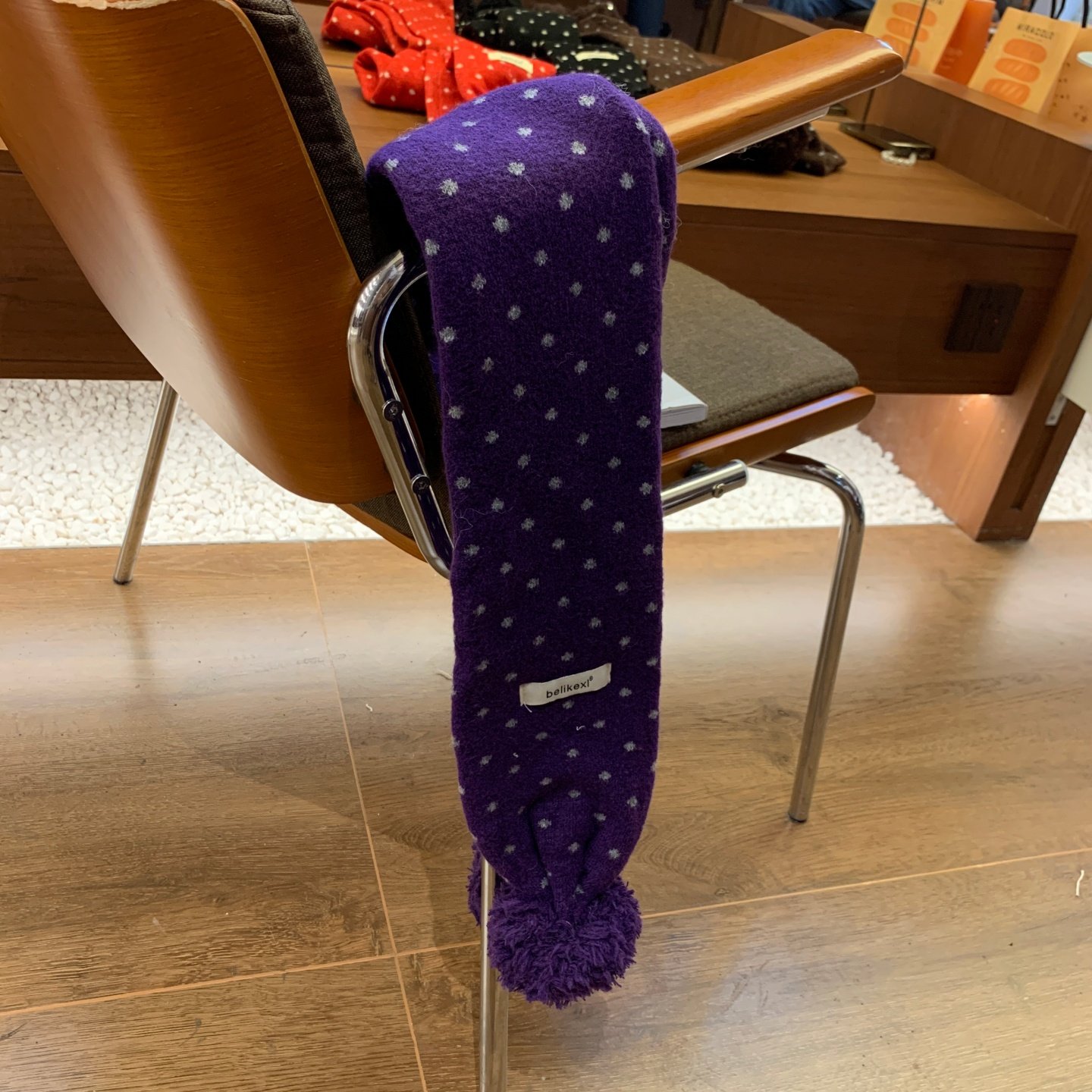 日系甜美软糯双层挂球围巾女秋冬保暖氛围感波点百搭围脖蓬松柔软,淘宝优惠券,粉丝福利购,淘宝优惠卷