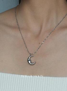 WAY OF MOON原创高级感仙气飘飘微笑月牙吊坠项链精致时尚锁骨链