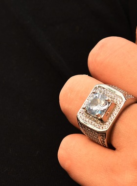 男铜镶锆石钻戒超闪潮款