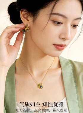 【新品】和田玉兰花吊坠银项链女款2026新款银饰首饰小众锁骨链