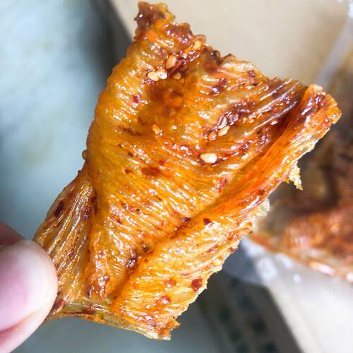 志辉香辣牛排辣条江西余干特产志辉牛排变态鞋底辣片麻辣豆皮零食 - 图3