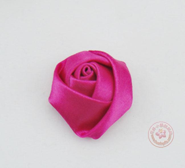 【100朵】3.5-4cm手工玫瑰花 立体涤纶织带质感山茶花diy配件 - 图1