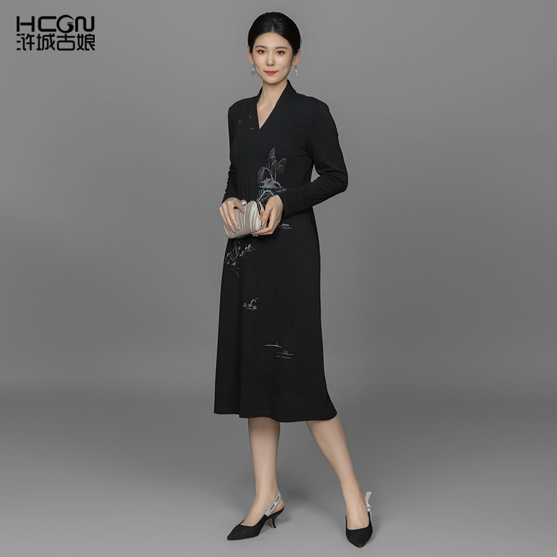 浒城古娘新款刺绣棉质气质百搭黑色长袖新中式国风连衣裙女春秋季