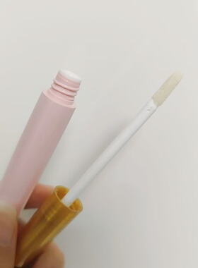 俄罗斯floresan视黄醇滋润润唇油