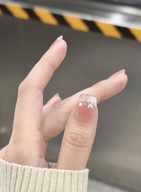 法式猫眼kt猫爱心亮片穿戴甲显白